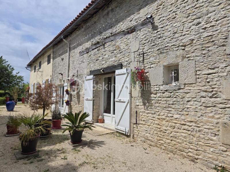 Maison ancienne - 223 m² - 6 pièces