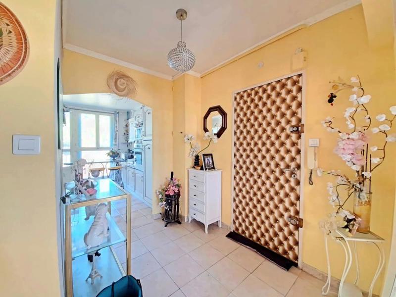 Appartement - 84 m² - 3 pièces