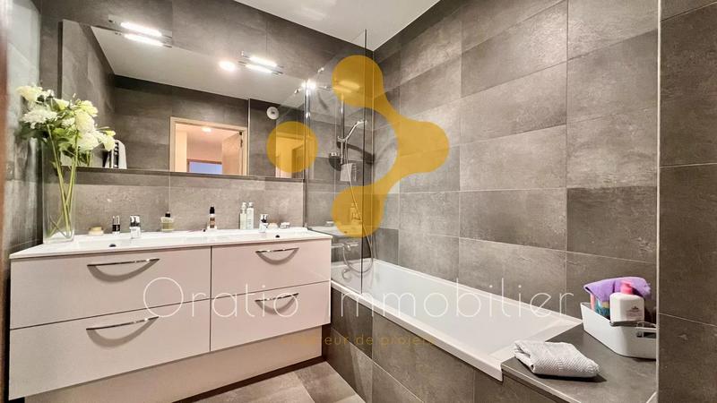 Appartement - 103 m² - 4 pièces