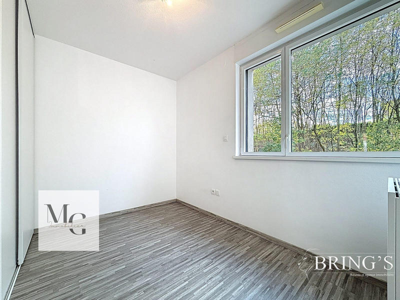 Appartement - 90 m² - 5 pièces