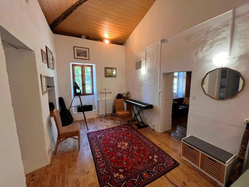 Maison traditionnelle - 157 m² - 8 pièces