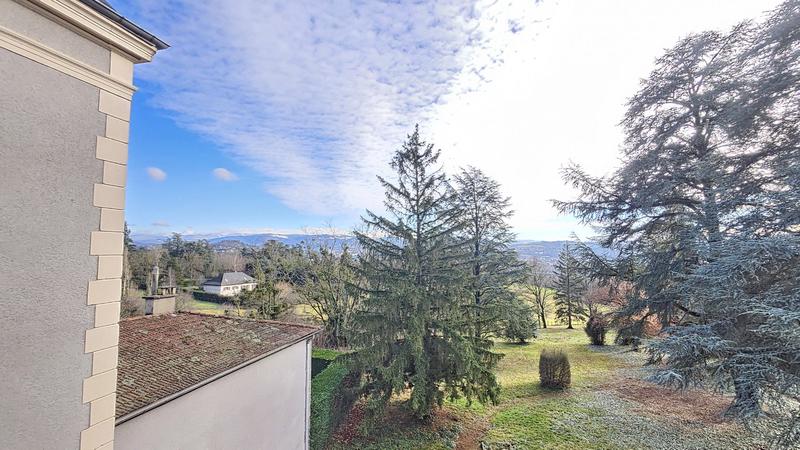 Maison - 450 m² - 13 pièces