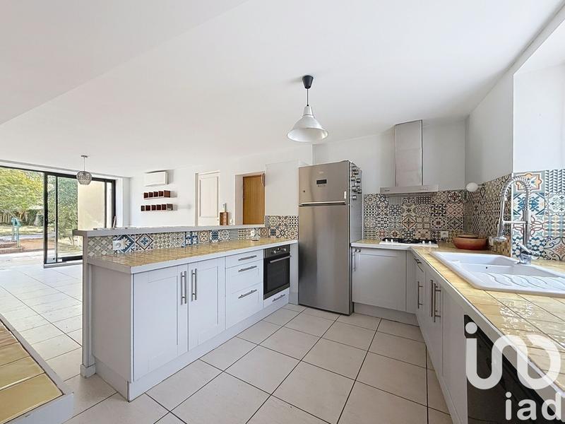 Maison - 201 m² - 7 pièces