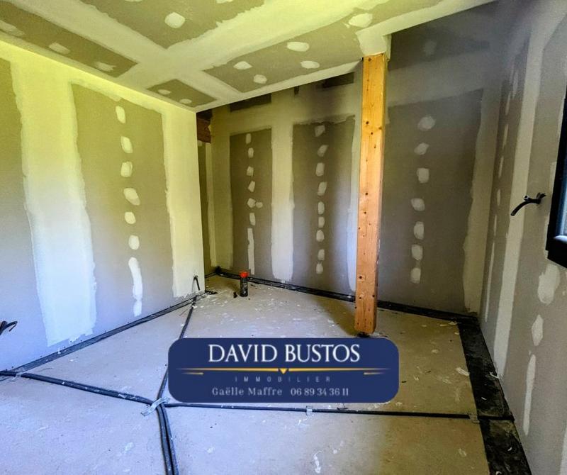 Maison - 98 m² - 4 pièces