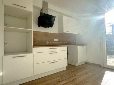 Appartement - 95 m² - 4 pièces