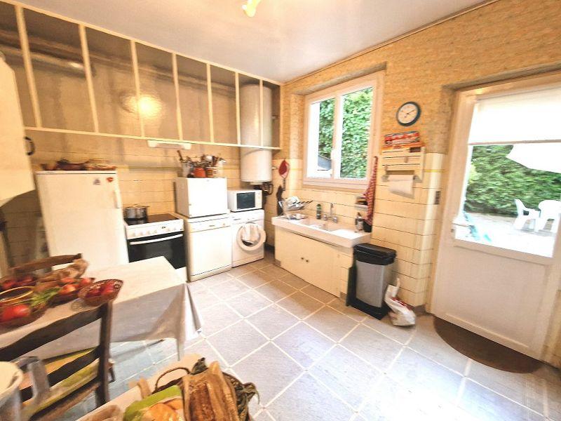 Maison - 238 m² - 7 pièces