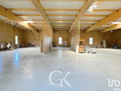 Local commercial - 1 177 m²