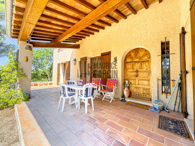 Maison - 256 m² - 10 pièces