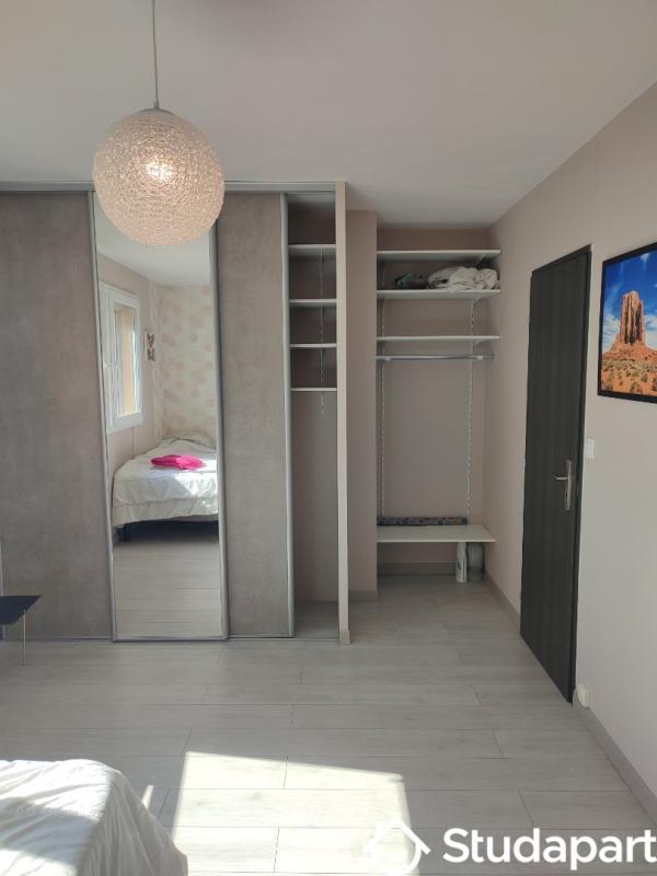 Chambre - 11 m² - 1 pièce