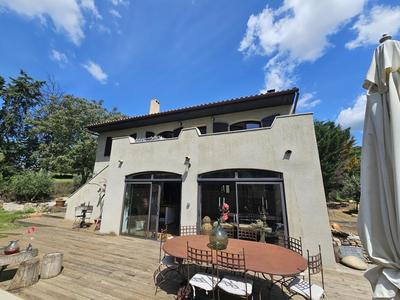 Maison - 175 m² - 4 pièces