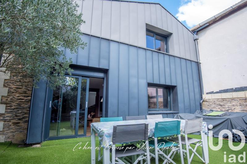 Loft - 179 m² - 6 pièces