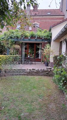 Maison - 202 m² - 6 pièces