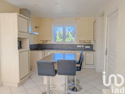 Maison - 181 m² - 5 pièces