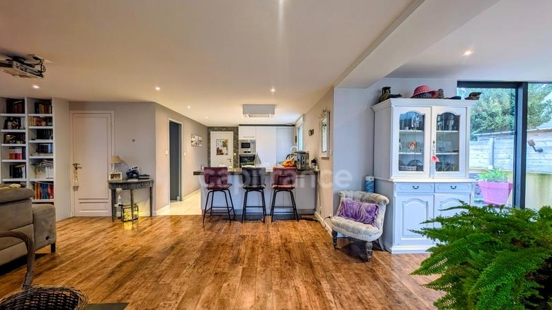 Maison - 150 m² - 6 pièces