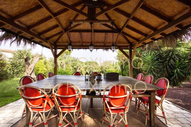 Propriété - 267 m² - 11 pièces