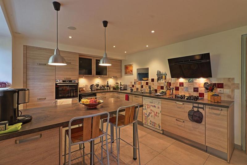 Maison - 151 m² - 8 pièces