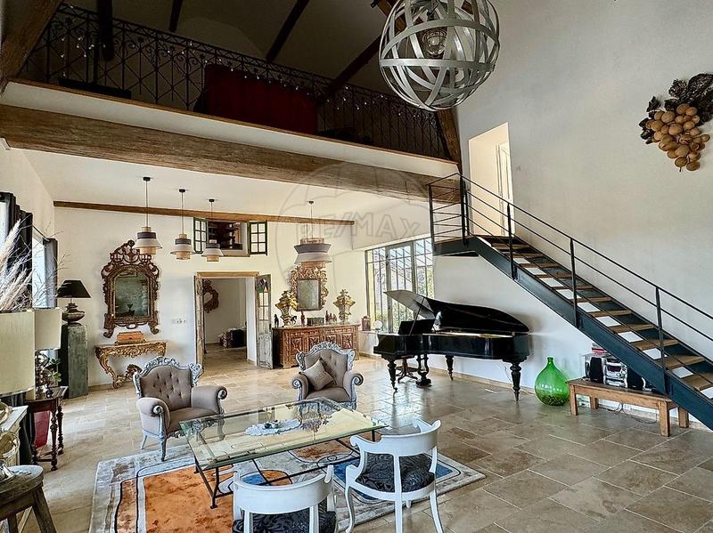 Maison - 503 m² - 10 pièces