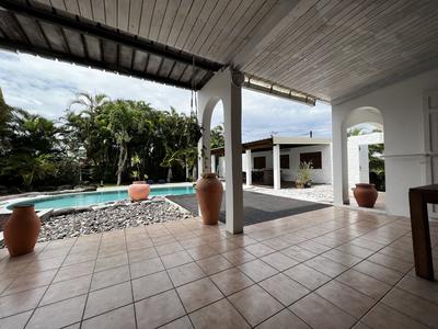 Maison - 314 m² - 7 pièces