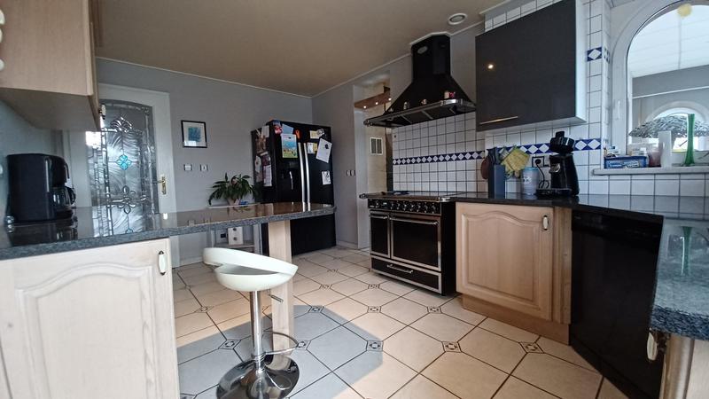 Maison contemporaine - 208 m² - 8 pièces