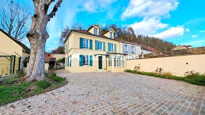 Maison - 170 m² - 7 pièces