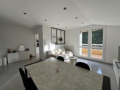 Appartement - 77 m² - 4 pièces