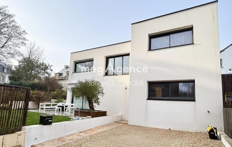 Maison - 151 m² - 5 pièces
