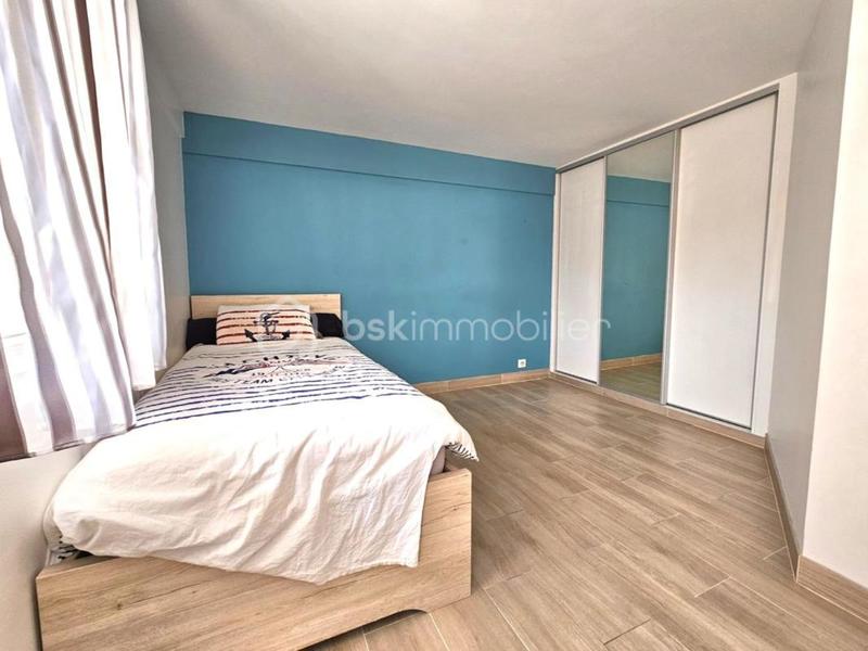 Pavillon - 100 m² - 5 pièces