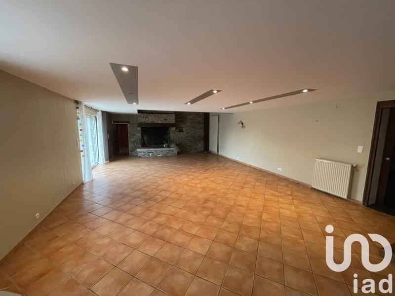 Maison - 235 m² - 7 pièces