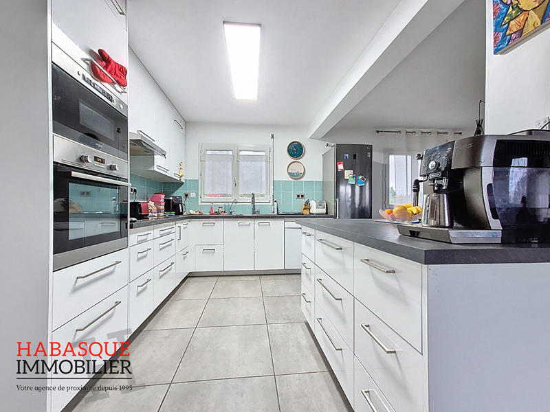 Maison - 87 m² - 6 pièces