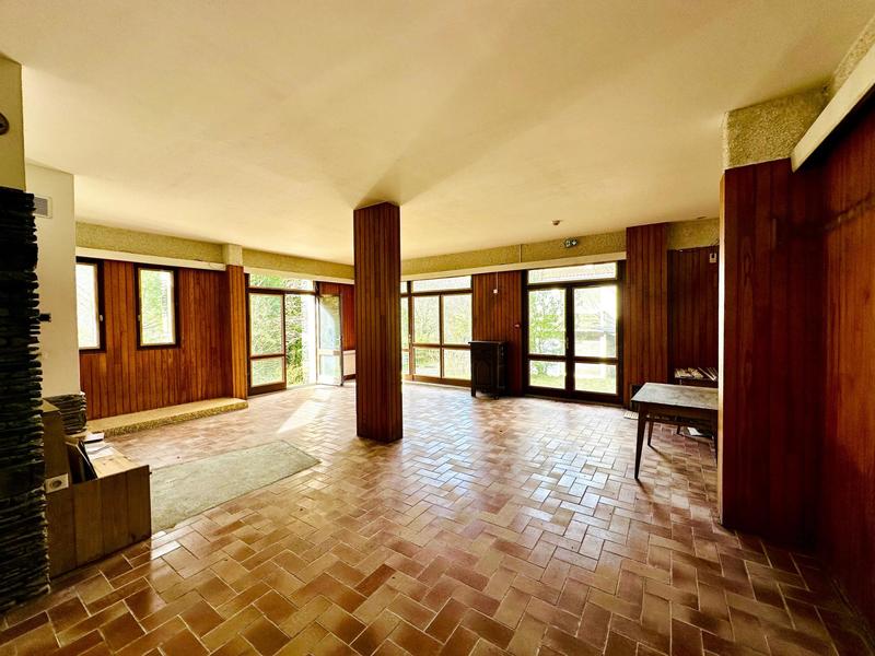 Local commercial - 500 m² - 18 pièces