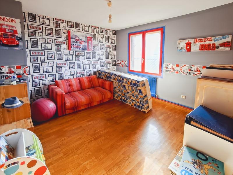 Maison - 110 m² - 7 pièces