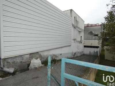 Local commercial - 684 m²