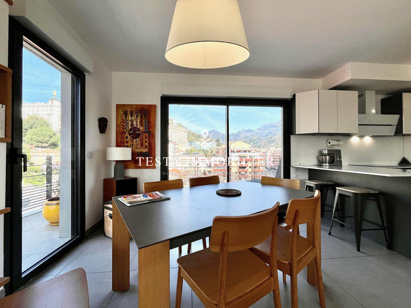 Appartement - 102 m² - 4 pièces