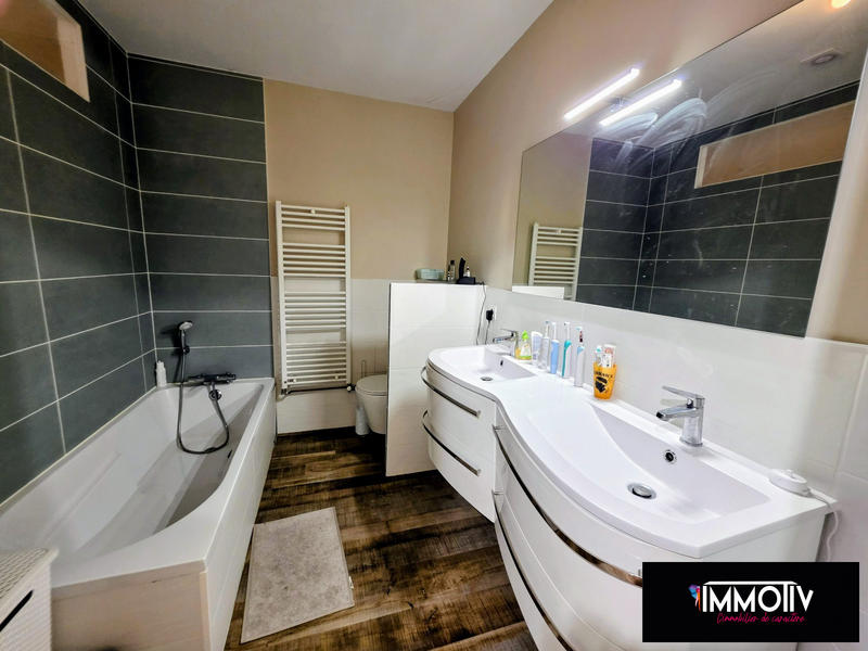 Maison traditionnelle - 117 m² - 5 pièces