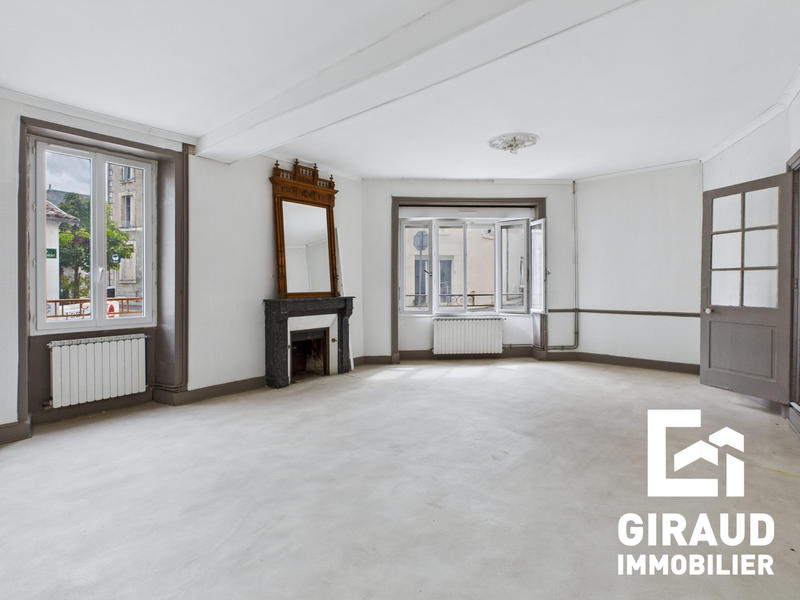 Maison ancienne - 312 m² - 8 pièces