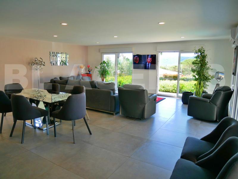 Maison - 186 m² - 4 pièces