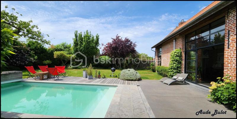 Corps de ferme - 280 m² - 10 pièces