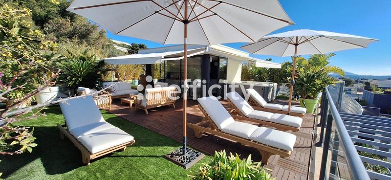 Penthouse - 85 m² - 4 pièces