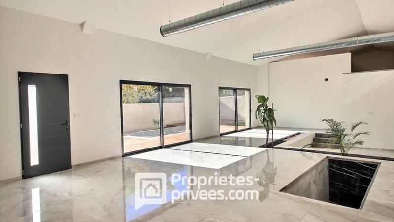 Maison - 254 m² - 6 pièces