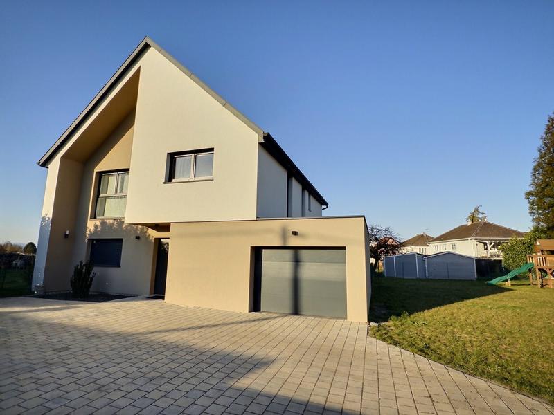 Maison - 140 m² - 6 pièces