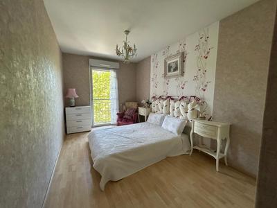 Appartement - 100 m² - 4 pièces