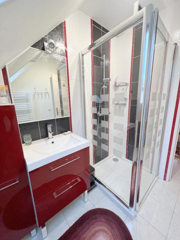 Maison - 197 m² - 7 pièces