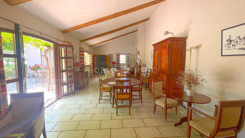 Maison - 231 m² - 6 pièces