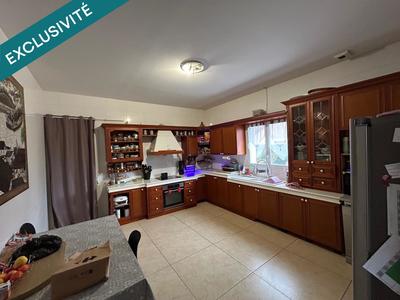 Maison - 322 m² - 14 pièces