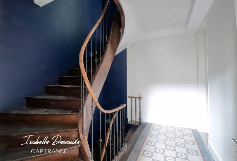 Maison - 166 m² - 5 pièces