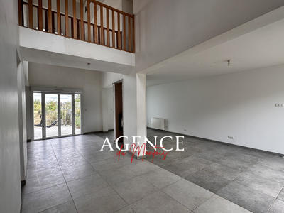 Maison - 158 m² - 5 pièces