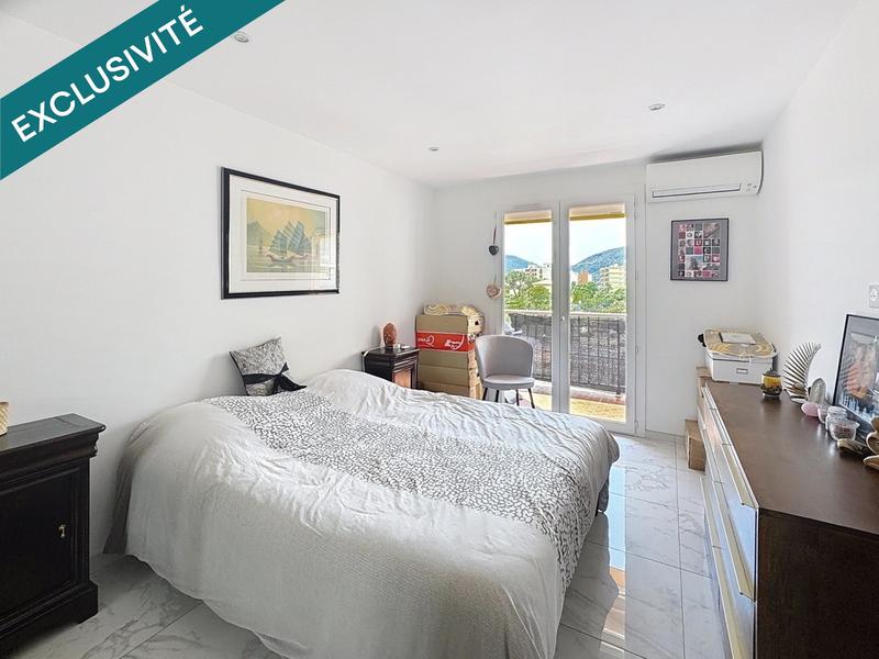 Appartement - 90 m² - 3 pièces