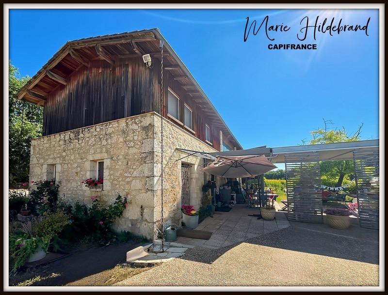 Maison - 396 m² - 10 pièces