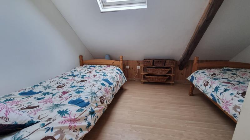 Maison - 102 m² - 7 pièces