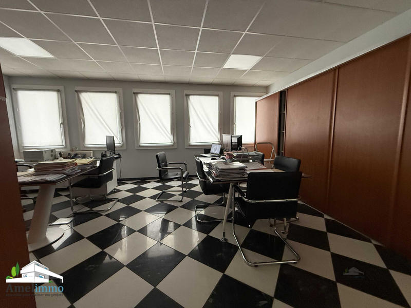 Bureau - 250 m²